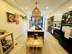 Mangis Road (D15), Terrace #561483011